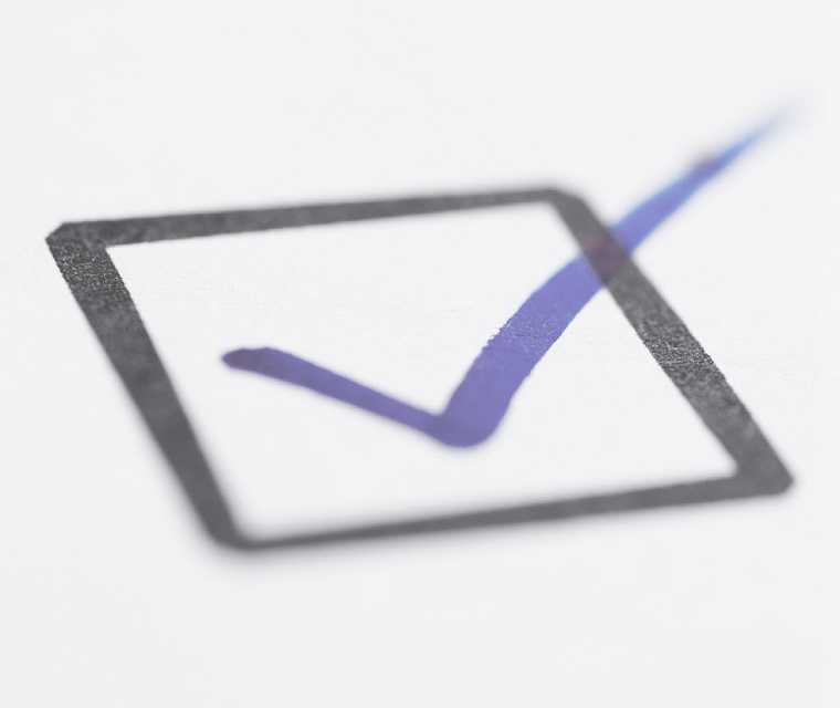 Eine Checkbox mit einem blauen Haken